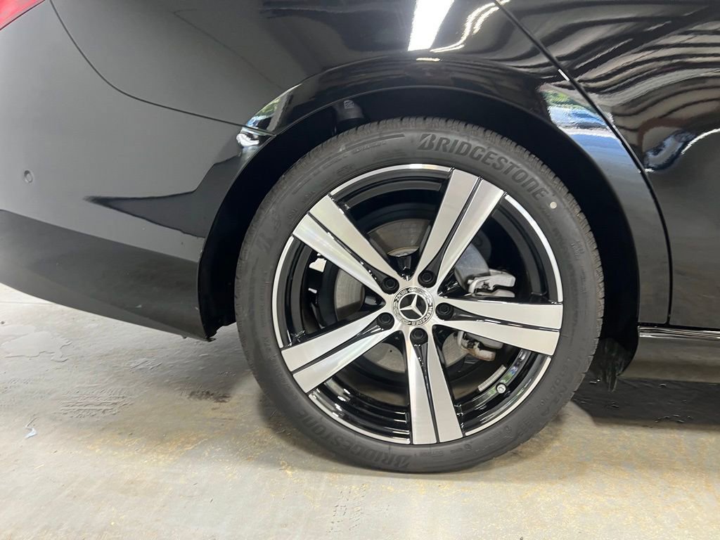 Used 2025 Mercedes-Benz C 300 4MATIC Sedan image 15
