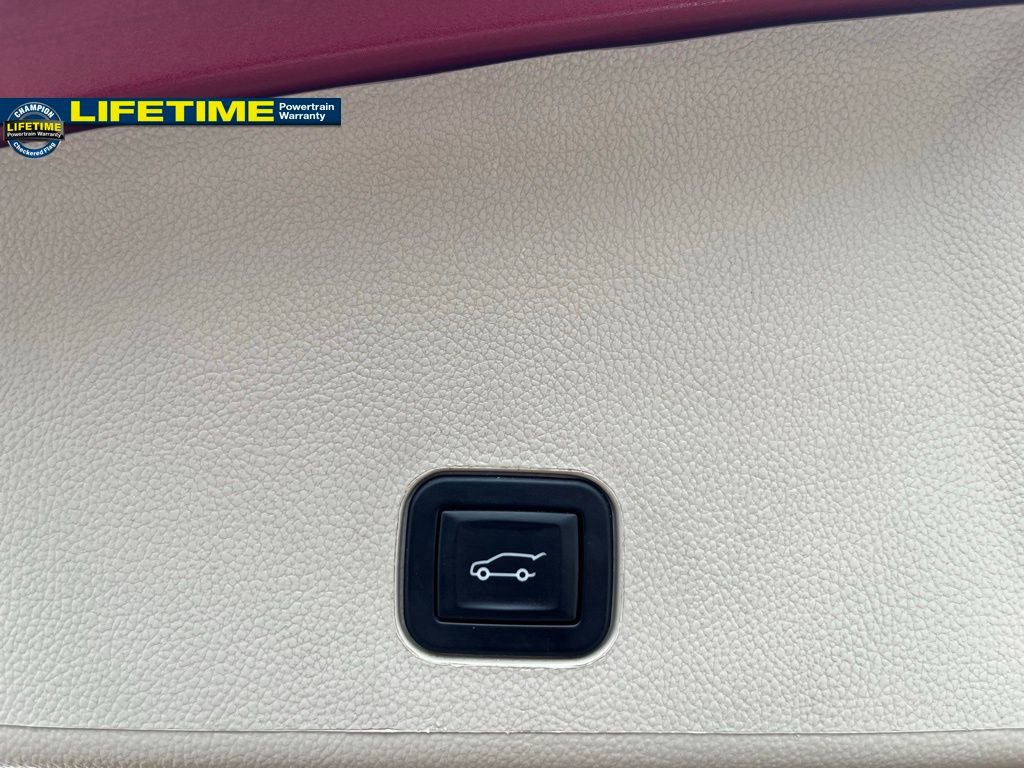 Used 2014 Cadillac SRX Luxury w/ Driver Awareness Package image 12