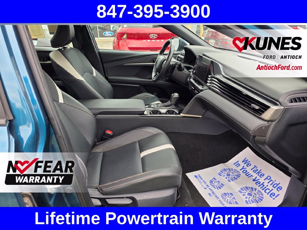 Used 2025 Toyota Camry SE FWD image 39