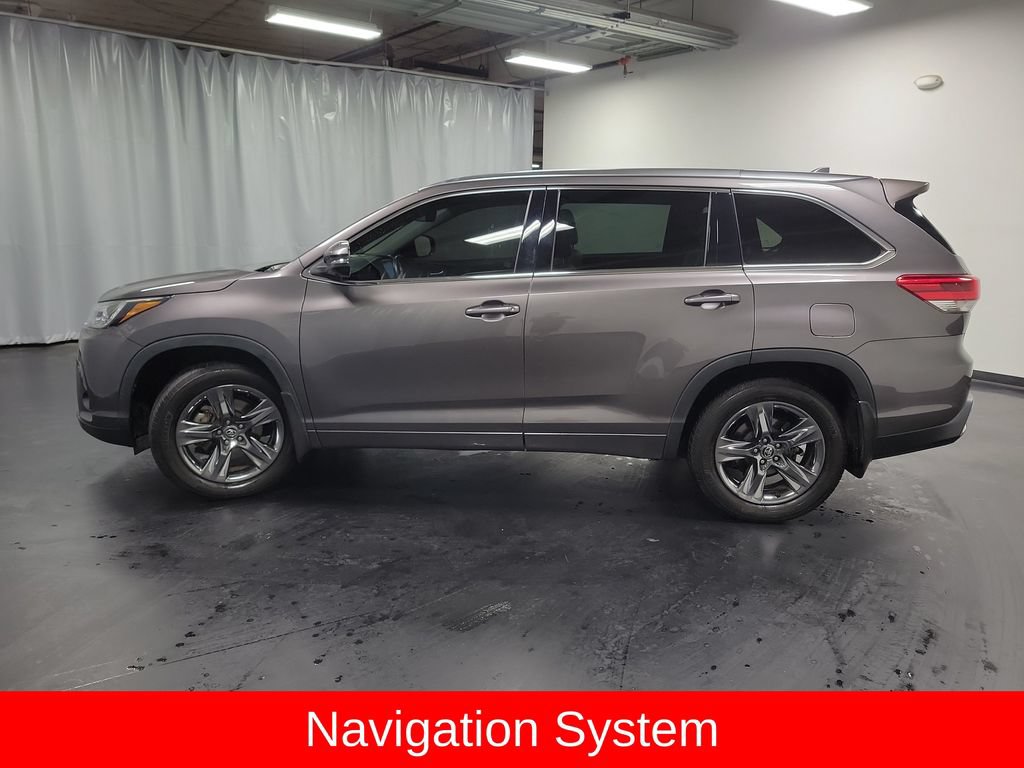 Used 2019 Toyota Highlander Limited Platinum AWD/4WD image 5