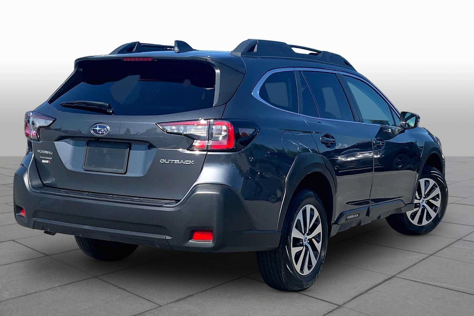 Used 2024 Subaru Outback Premium AWD/4WD image 13