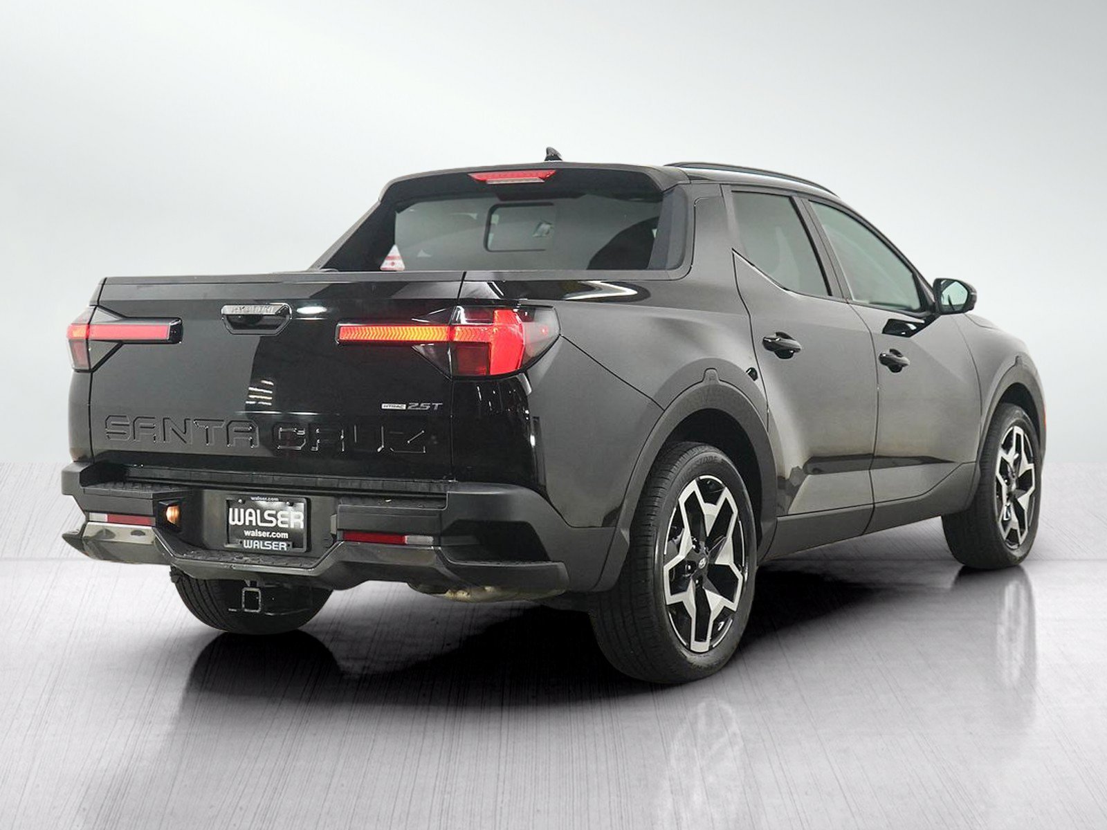 Used 2022 Hyundai Santa Cruz Limited AWD/4WD image 5