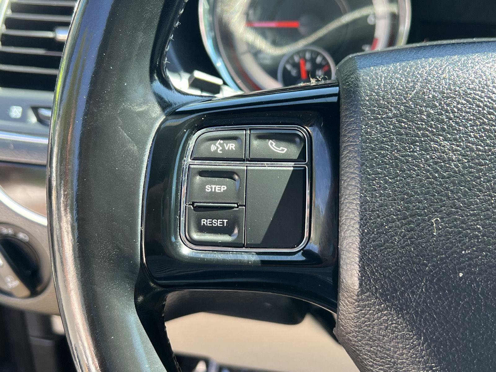 Used 2019 Dodge Grand Caravan SXT FWD image 30