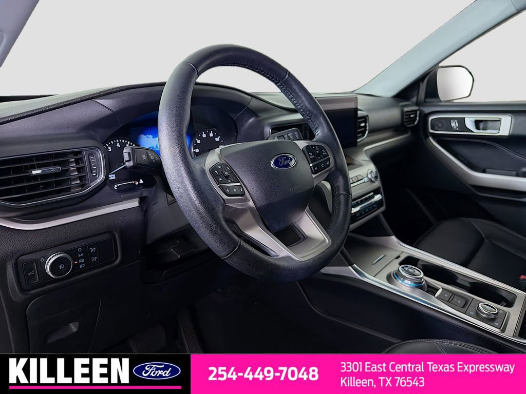 Used 2021 Ford Explorer XLT w/ Equipment Group 202A image 8