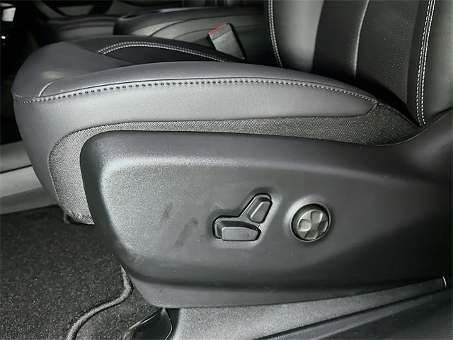 New 2026 Chrysler Pacifica Select image 13
