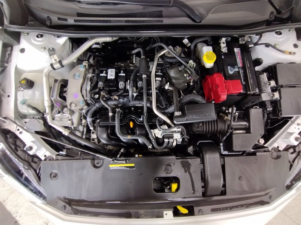 Used 2025 Nissan Sentra SR FWD image 9