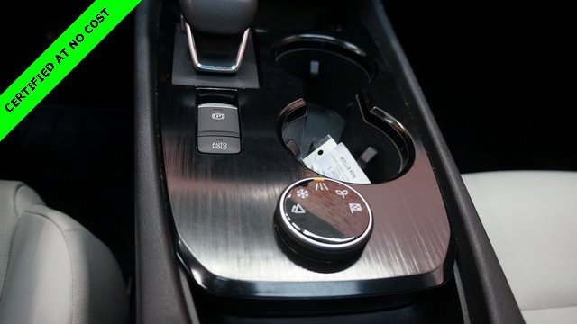 Used 2022 Nissan Rogue SV w/ SV Premium Package image 20