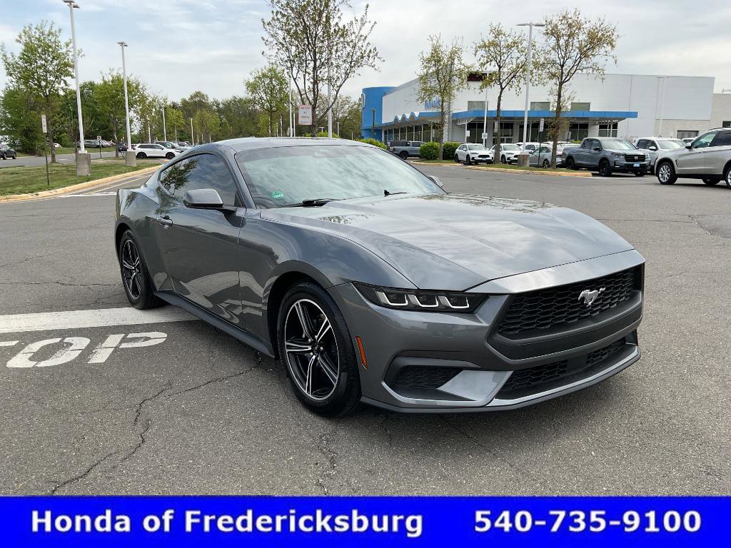 Used 2025 Ford Mustang Coupe image 8