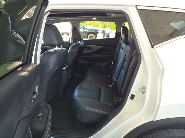 Used 2024 Nissan Murano SV AWD/4WD image 17