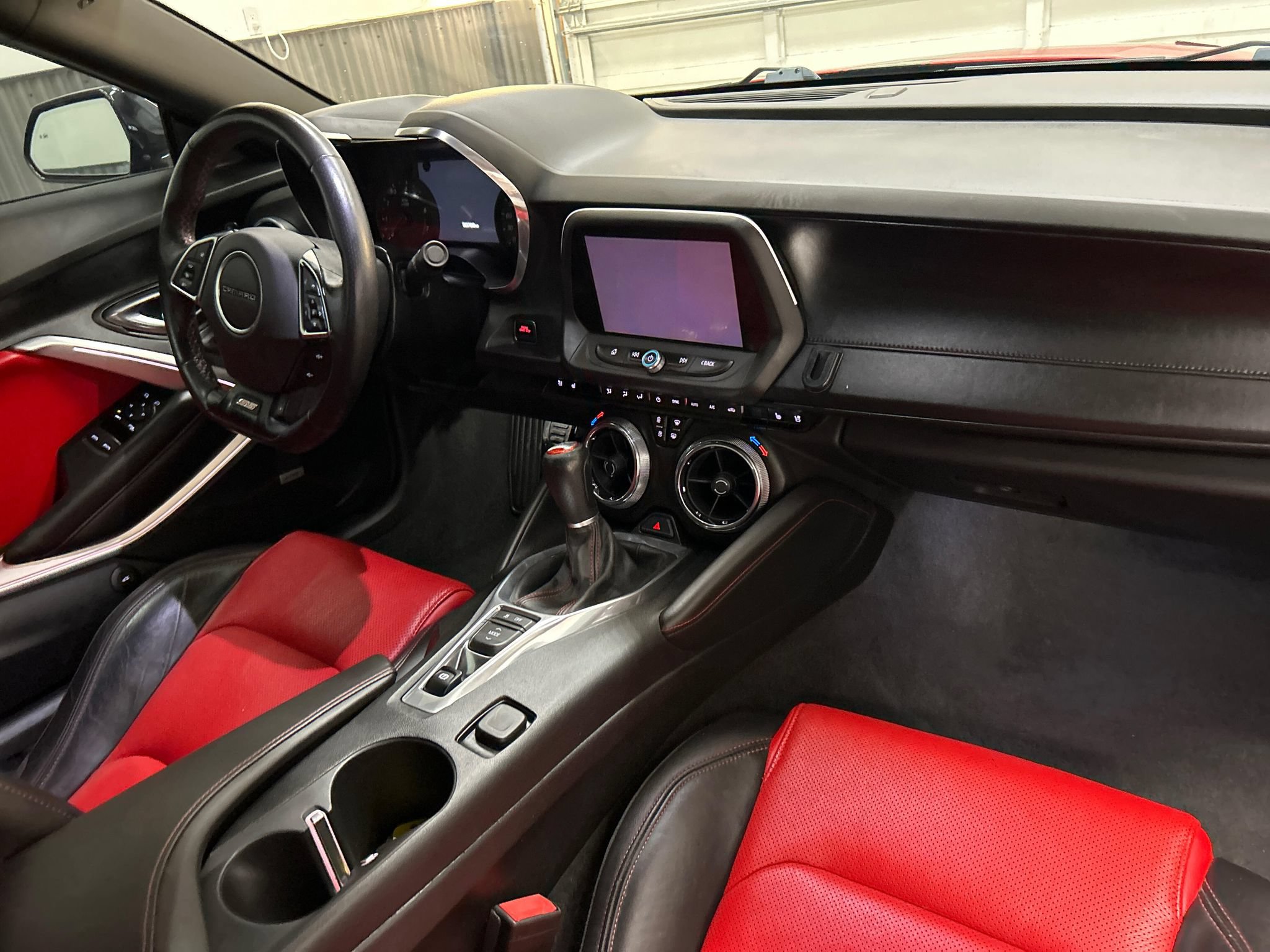 Used 2018 Chevrolet Camaro SS RWD image 12