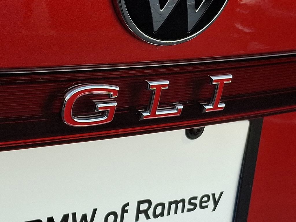 Used 2025 Volkswagen Jetta GLI Autobahn image 29