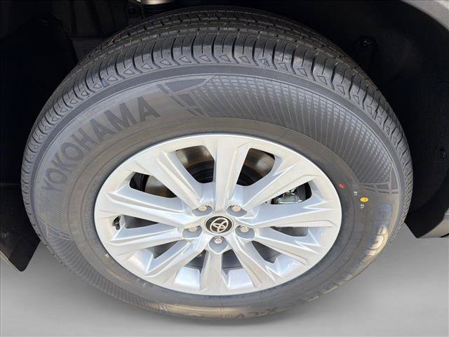 New 2026 Toyota Grand Highlander AWD image 17