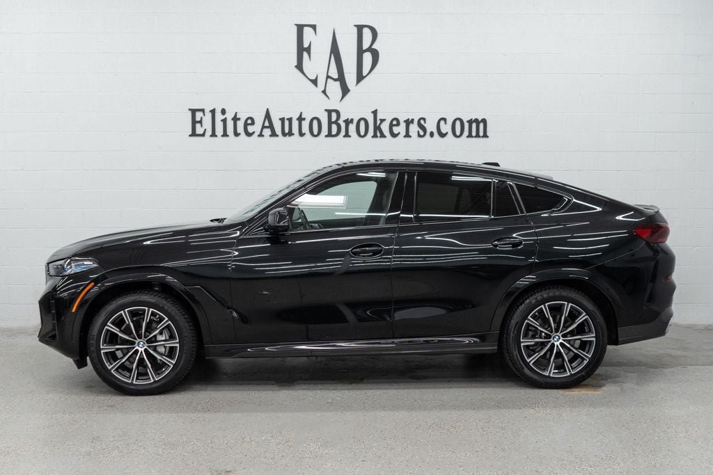 Used 2025 BMW X6 xDrive40i w/ Climate Comfort Package AWD/4WD image 2