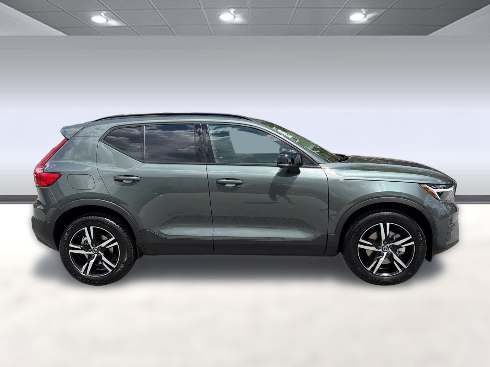 New 2026 Volvo XC40 B5 Core w/ Protection Package Premier AWD/4WD image 8