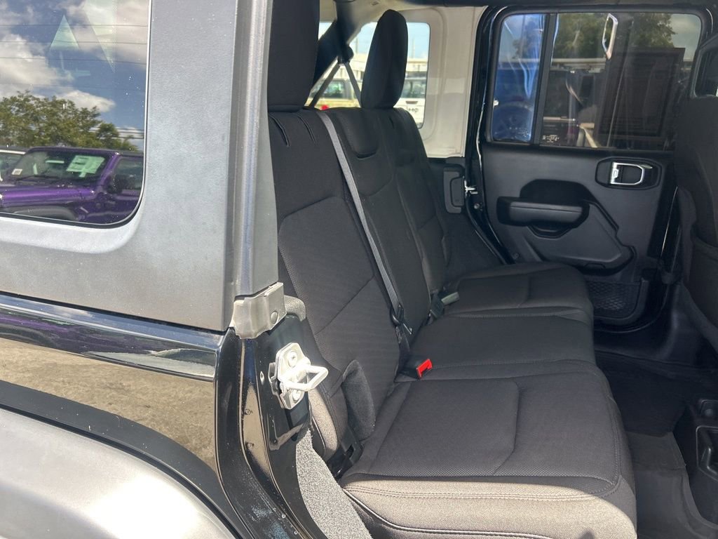 Used 2023 Jeep Wrangler Sport S image 27