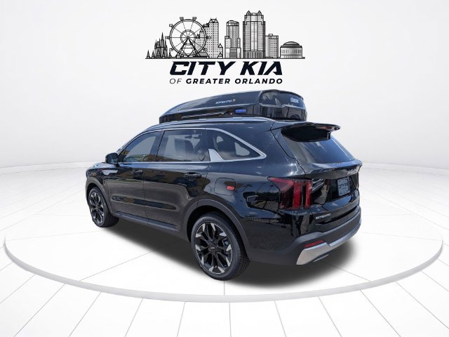 Used 2025 Kia Sorento EX FWD image 3