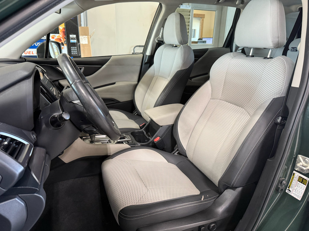 Used 2022 Subaru Forester Premium AWD/4WD image 10