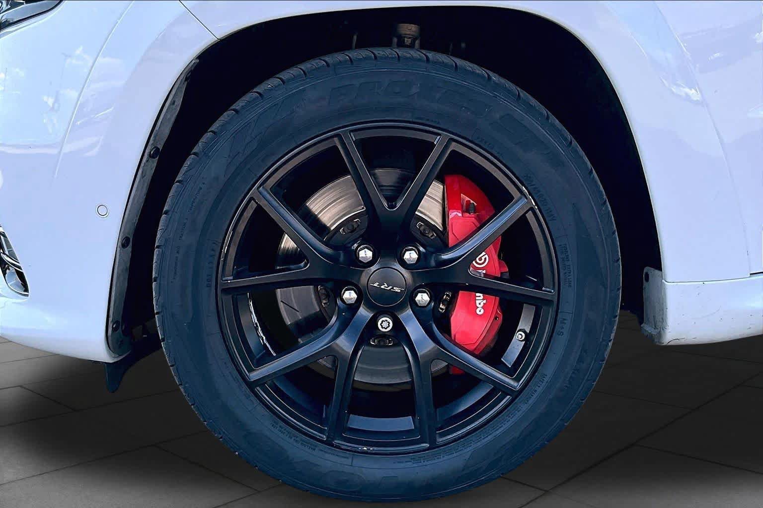 Used 2018 Jeep Grand Cherokee SRT AWD/4WD image 11