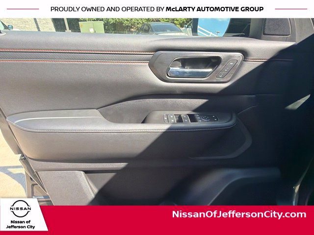 New 2026 Nissan Armada PRO-4X w/ Captain's Chari Seat Package AWD/4WD image 19
