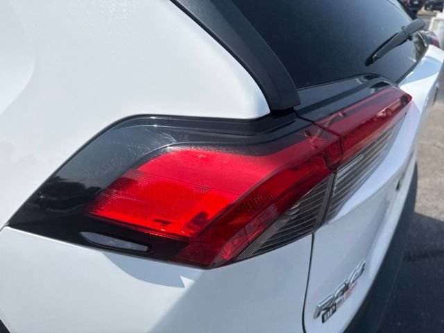 Used 2024 Toyota RAV4 LE AWD/4WD image 10