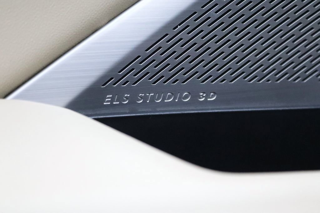 Used 2023 Acura MDX SH-AWD w/ Advance Package image 14