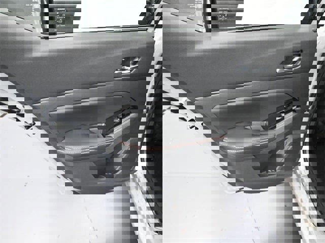 New 2025 Nissan Altima 2.5 SR image 30