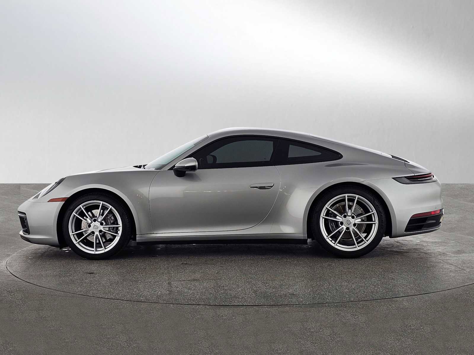 Used 2021 Porsche 911 Carrera image 2