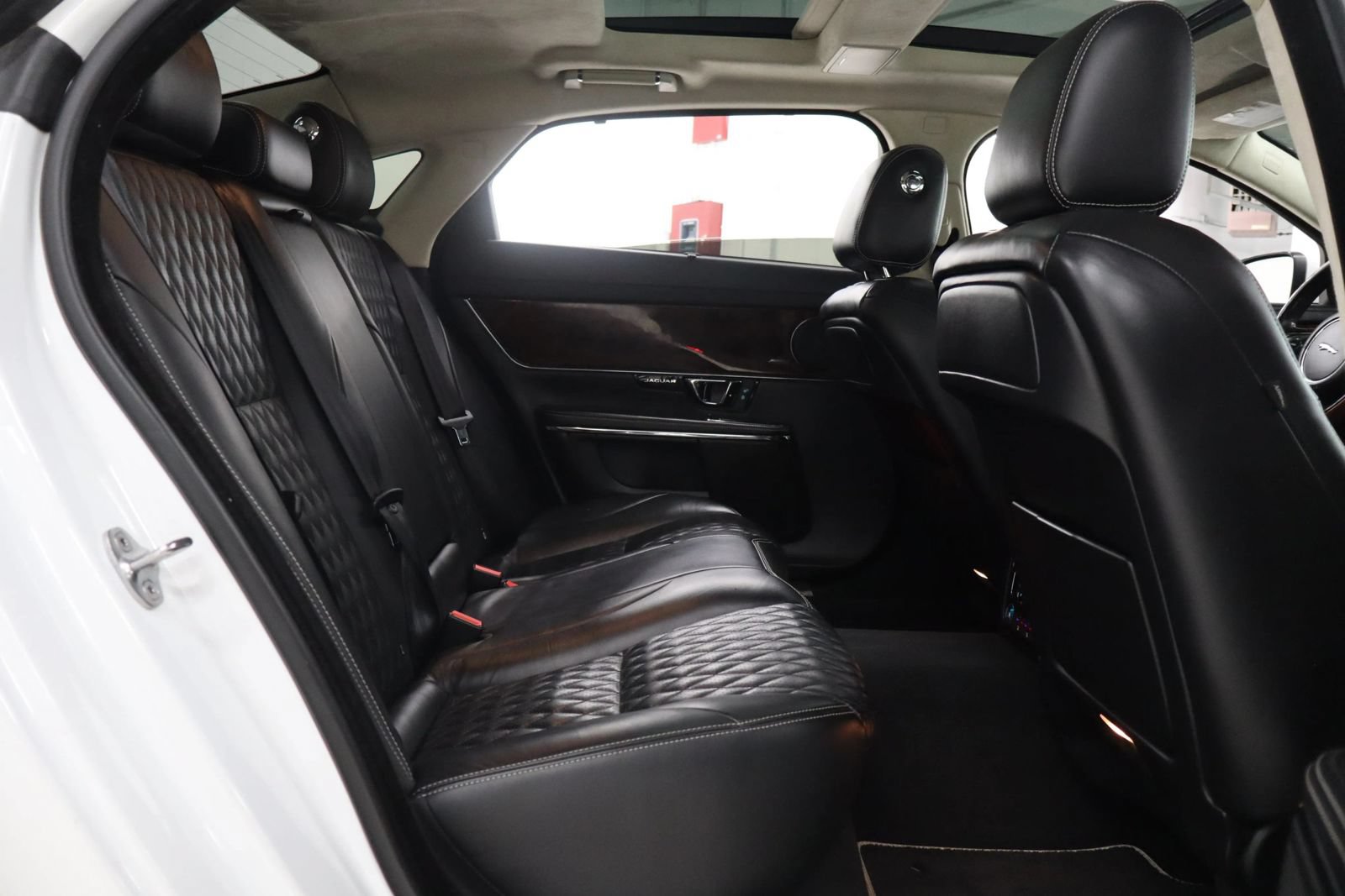 Used 2016 Jaguar XJ L Portfolio AWD/4WD image 19