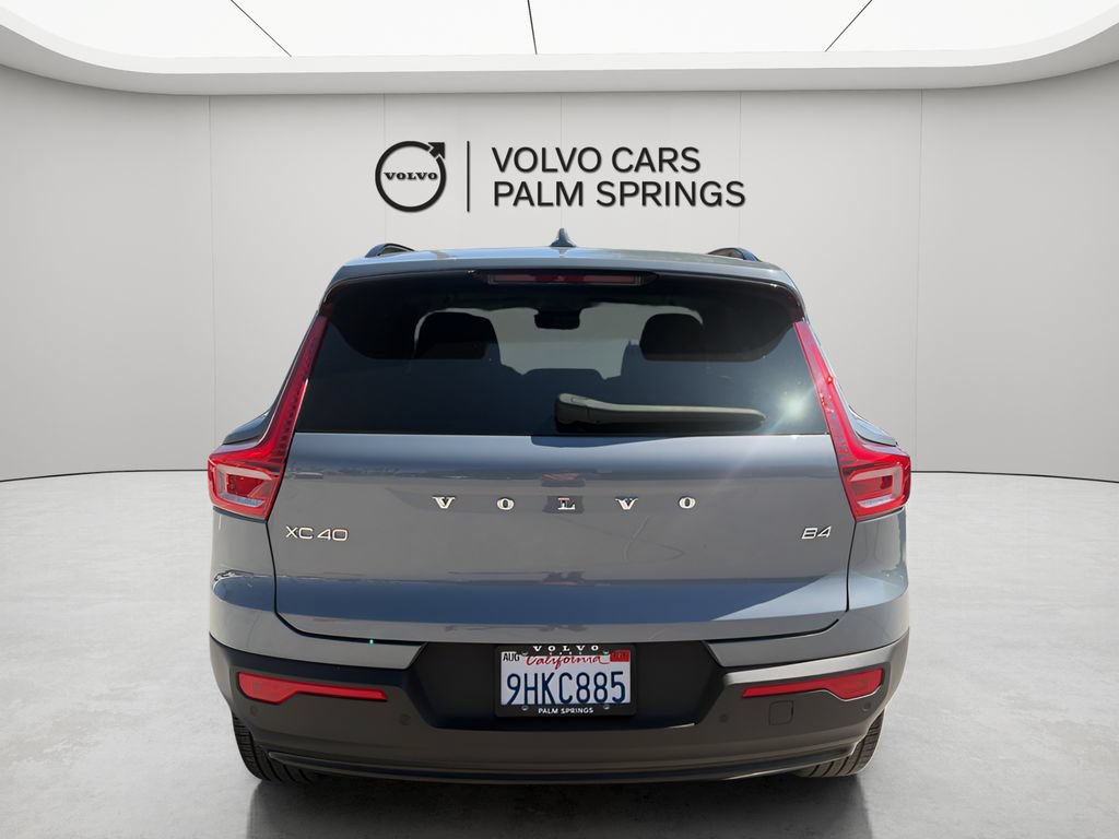 Used 2023 Volvo XC40 B4 Plus w/ Protection Package Premier FWD image 5