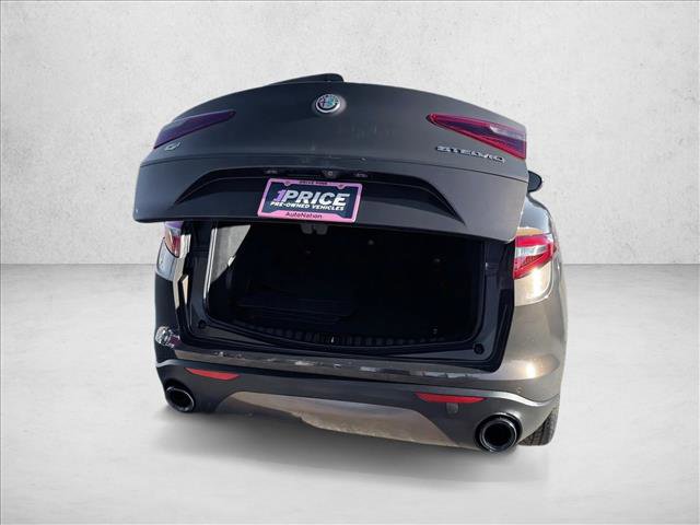 Used 2018 Alfa Romeo Stelvio Ti Sport image 6