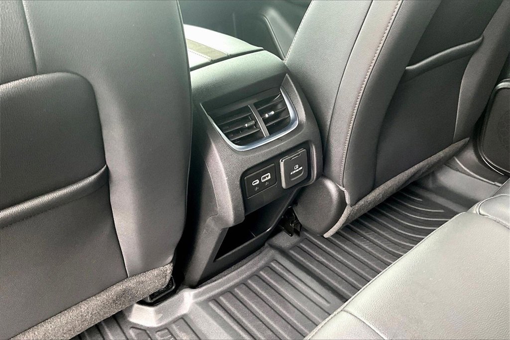 Used 2022 Chevrolet Blazer Premier w/ Enhanced Convenience Package image 10