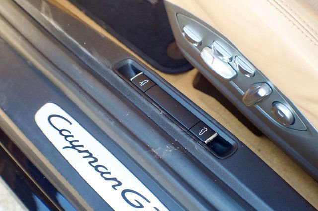 Used 2016 Porsche Cayman RWD image 38