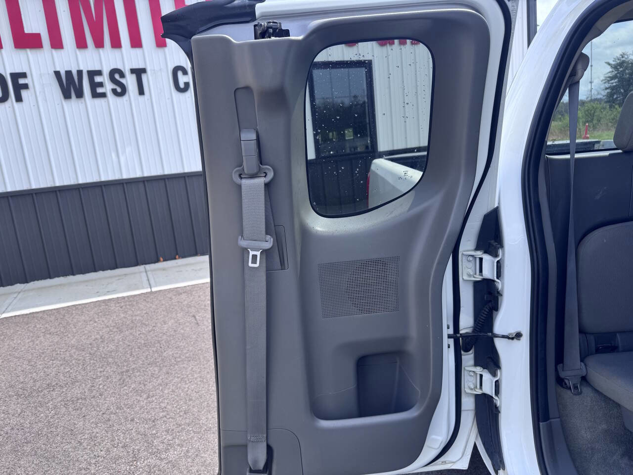 Used 2018 Nissan Frontier S RWD image 16
