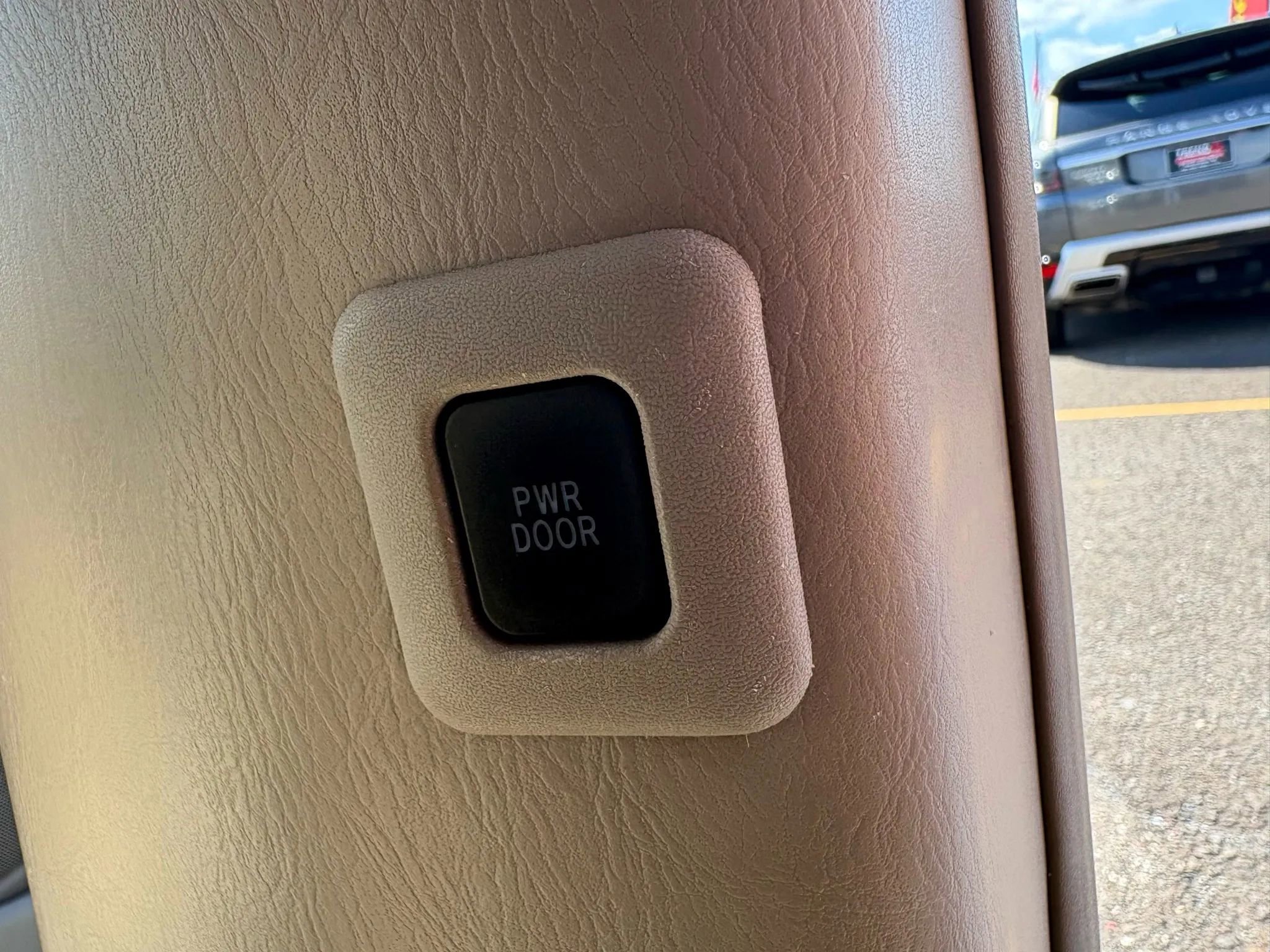 Used 2005 Toyota Sienna LE image 12