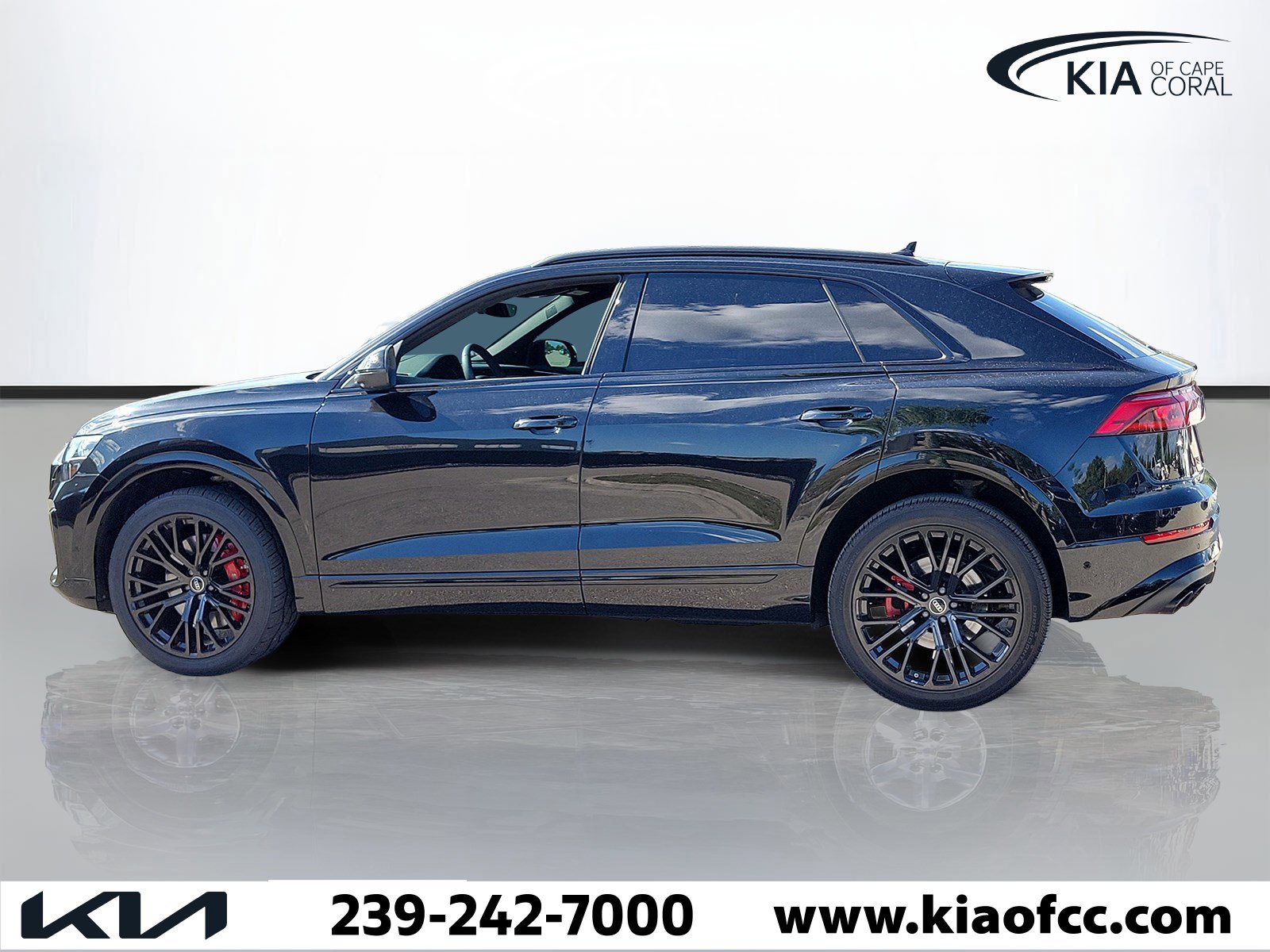 Used 2025 Audi SQ8 Prestige AWD/4WD image 4