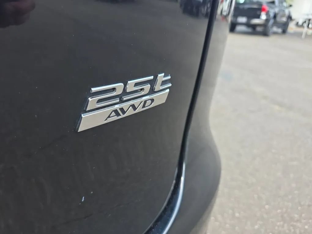 Used 2019 Jaguar F-PACE Premium AWD/4WD image 12