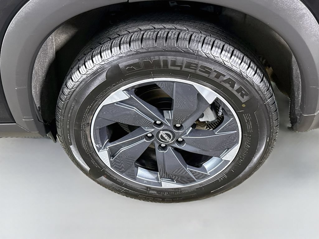 Certified 2024 Nissan Rogue SV AWD/4WD image 33