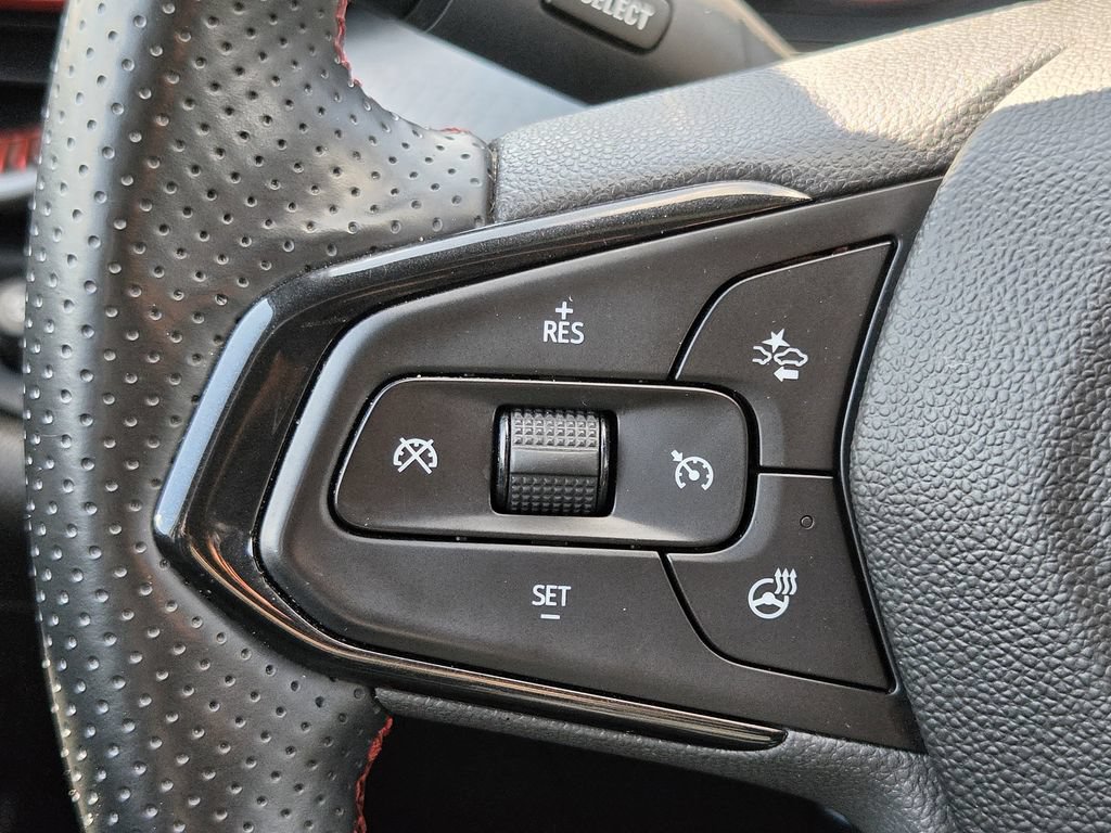 Used 2024 Chevrolet Trax RS w/ Driver Confidence Package FWD image 22