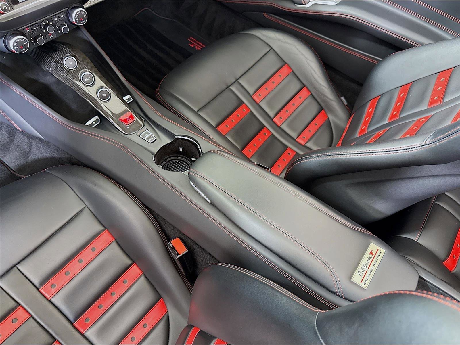 Used 2018 Ferrari California T image 27