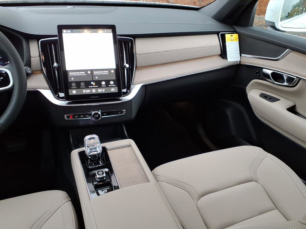 New 2026 Volvo XC90 B5 Core image 10