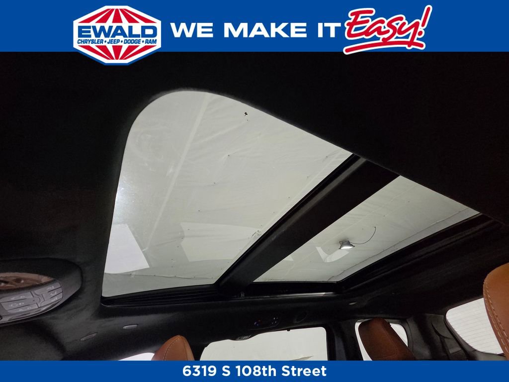 New 2026 Chrysler Pacifica Pinnacle AWD/4WD image 11