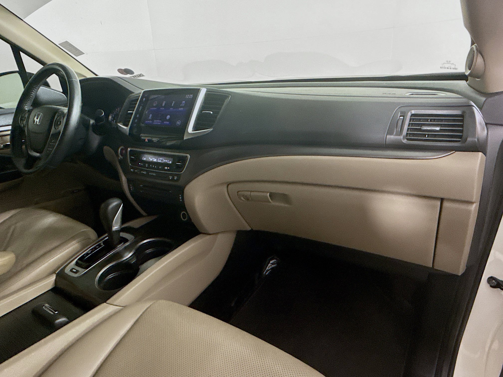 Used 2017 Honda Ridgeline RTL-T image 36