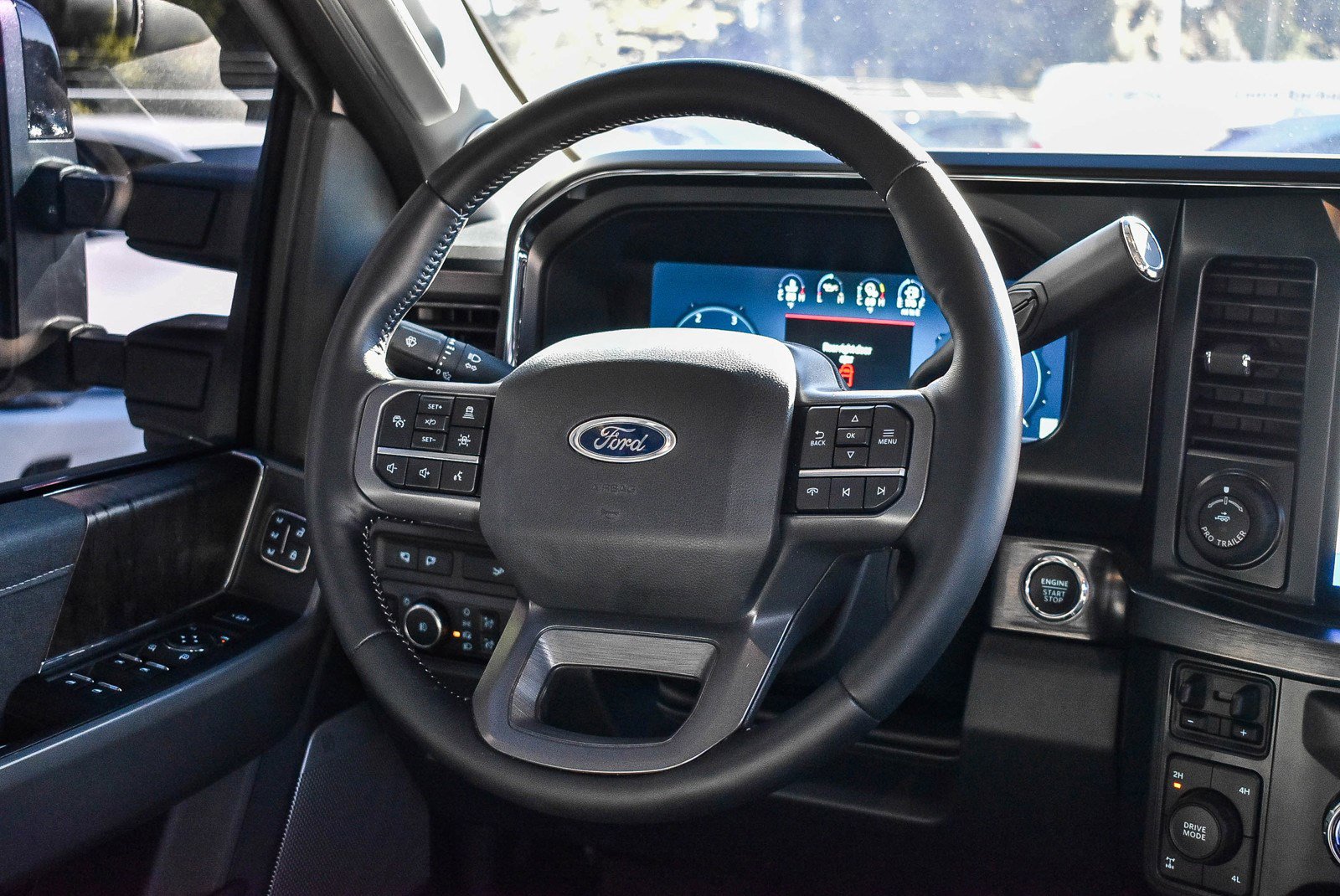 Used 2024 Ford F350 Lariat w/ Lariat Ultimate Package image 14