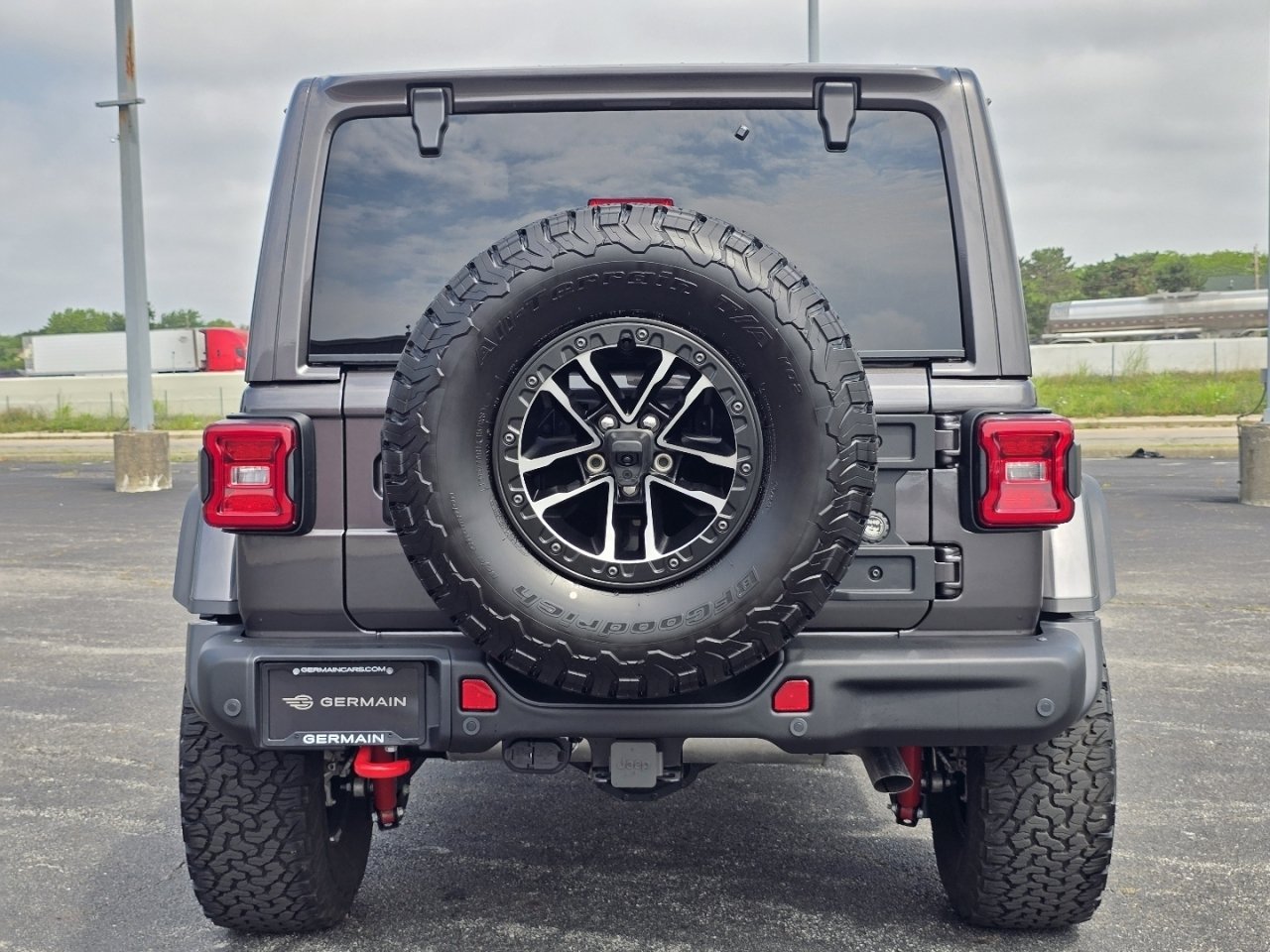Used 2025 Jeep Wrangler Unlimited Rubicon AWD/4WD image 16