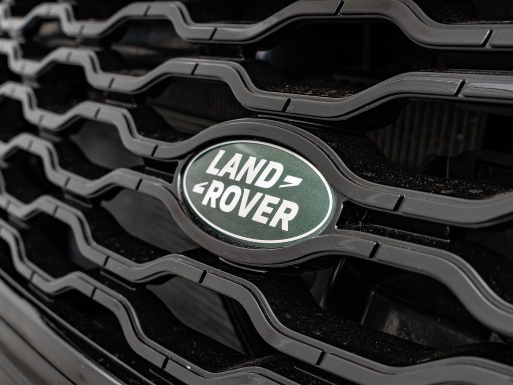 Used 2019 Land Rover Range Rover Velar R-Dynamic SE AWD/4WD image 3