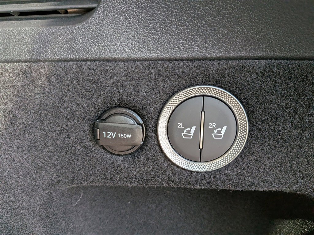 Used 2025 Genesis GV80 2.5T image 34