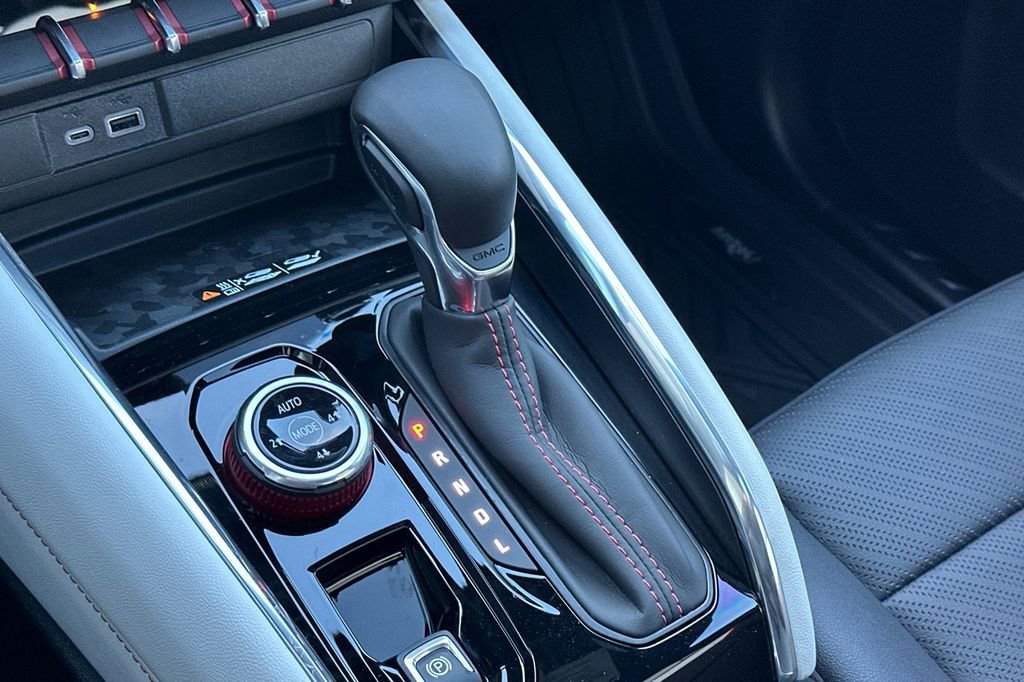 New 2026 GMC Canyon AT4X w/ AT4X AEV Edition AWD/4WD image 18