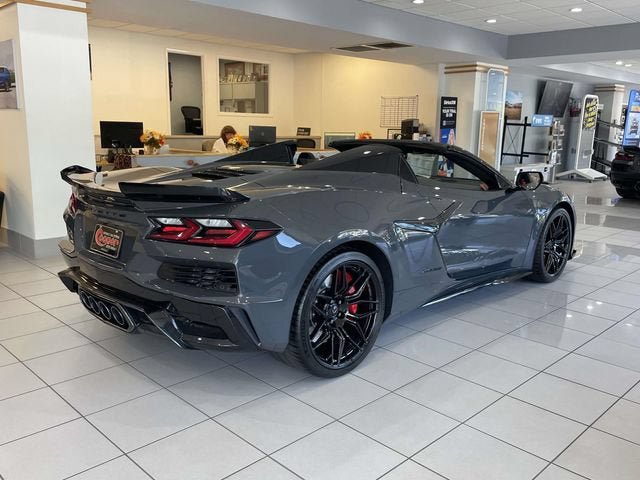 New 2027 Chevrolet Corvette Z06 w/ Stealth Interior Trim Package RWD image 3