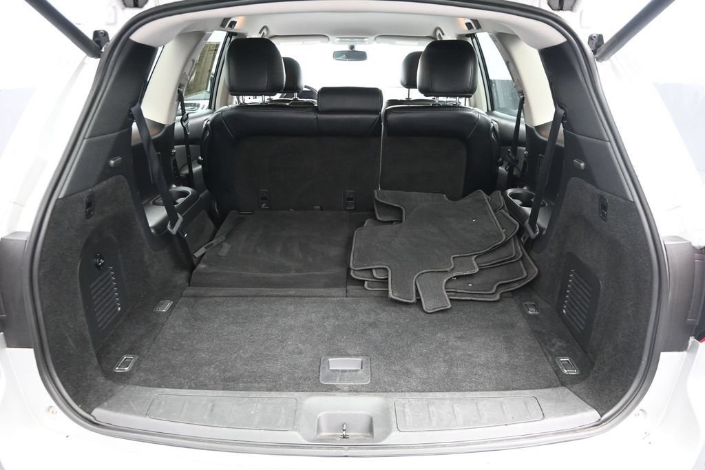 Used 2020 Nissan Pathfinder SL AWD/4WD image 14