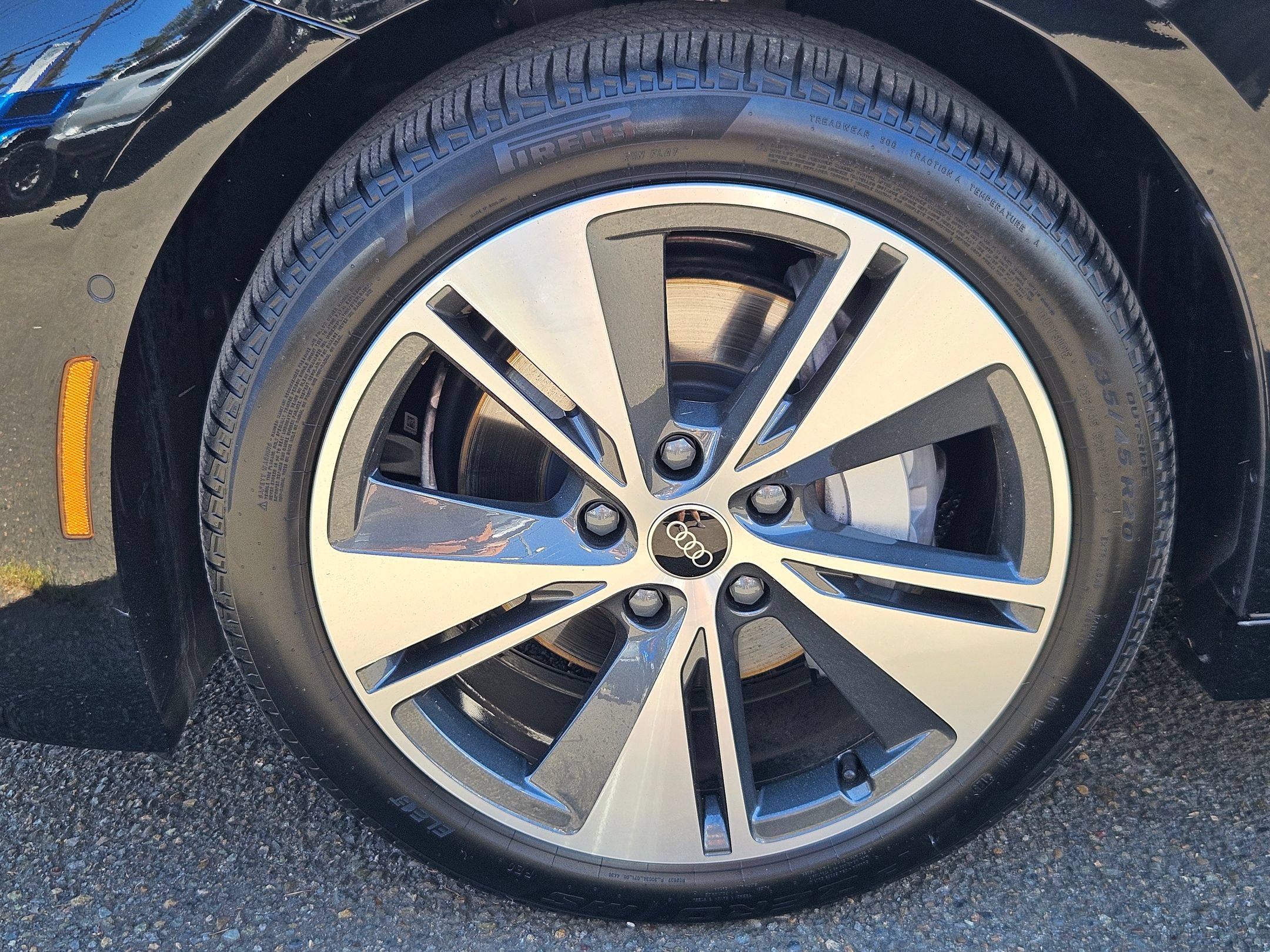 Used 2025 Audi A6 e-tron Premium Plus w/ Premium Plus RWD image 33